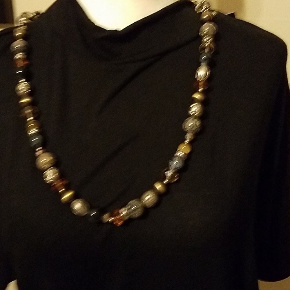 Necklace - Picture 2 of 4